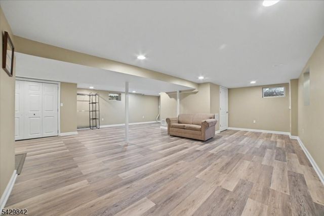 7 Molly Stark Dr, Morris Twp., NJ 07960