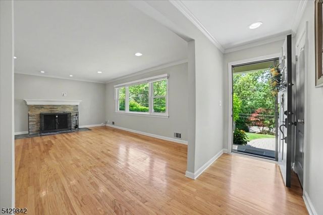 7 Molly Stark Dr, Morris Twp., NJ 07960