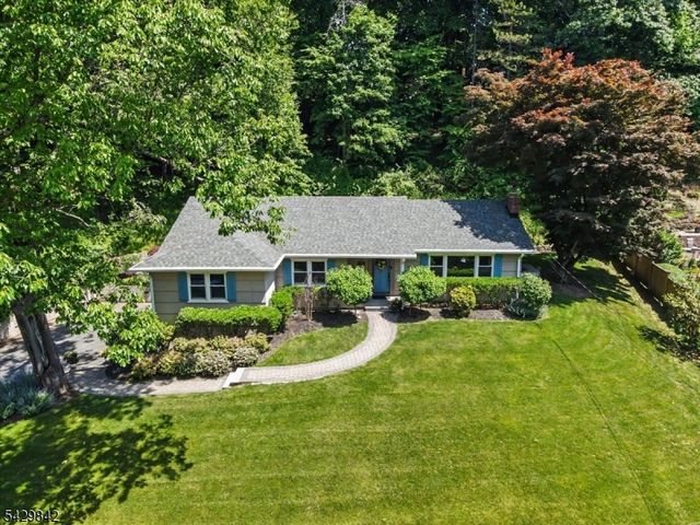 7 Molly Stark Dr, Morris Twp., NJ 07960