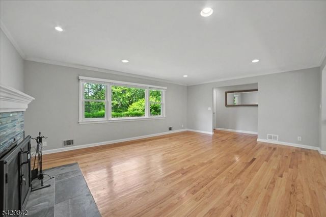 7 Molly Stark Dr, Morris Twp., NJ 07960