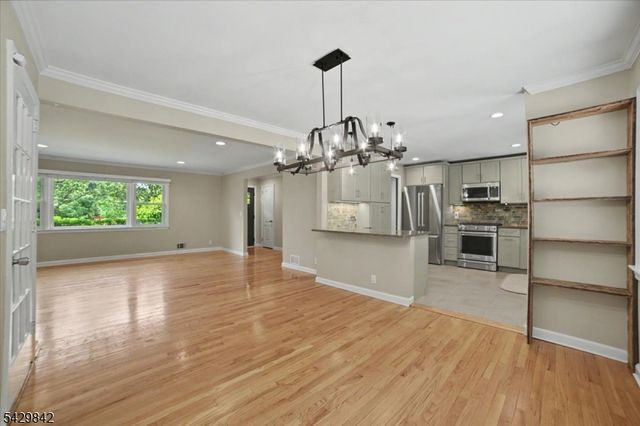 7 Molly Stark Dr, Morris Twp., NJ 07960