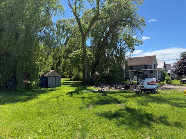 6247 Cole St, Williamson, NY 14589