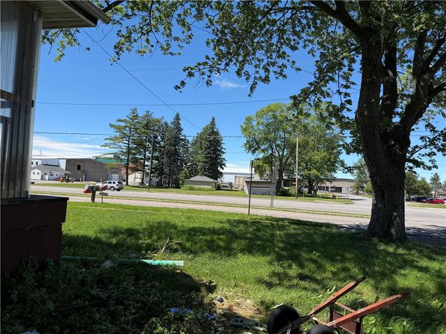 6247 Cole St, Williamson, NY 14589