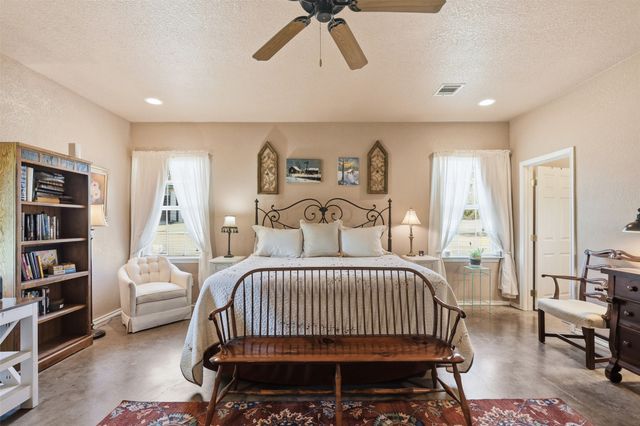 5770 W Highway 199, Springtown, TX 76082