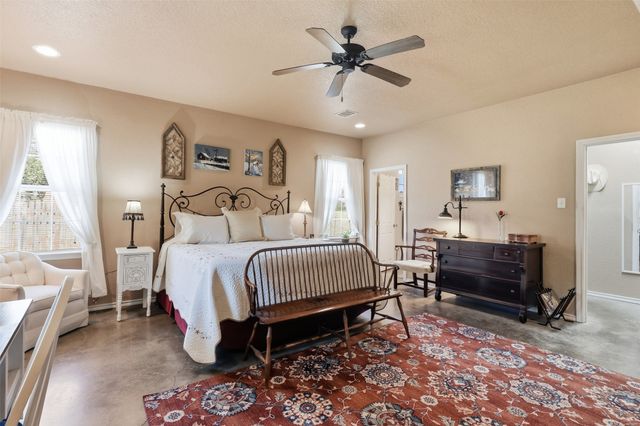5770 W Highway 199, Springtown, TX 76082