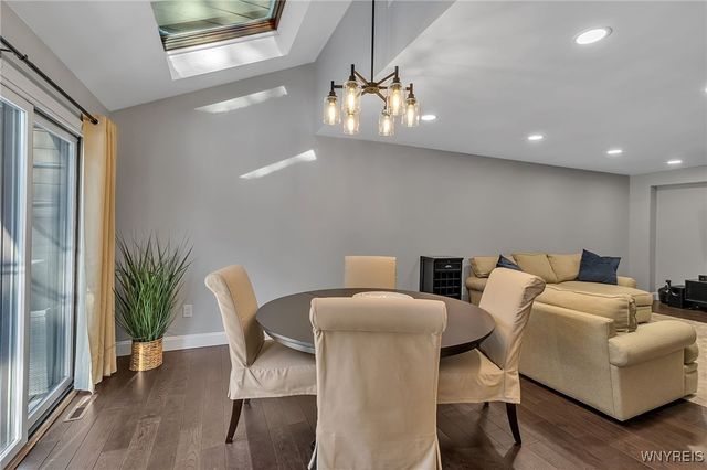 210 Breezewood Common, Amherst, NY 14051