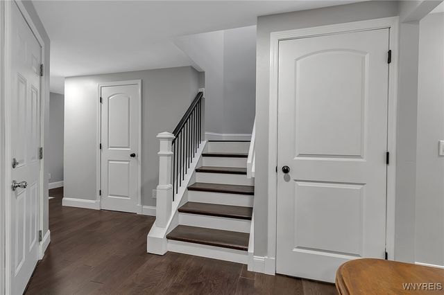 210 Breezewood Common, Amherst, NY 14051