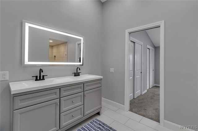 210 Breezewood Common, Amherst, NY 14051