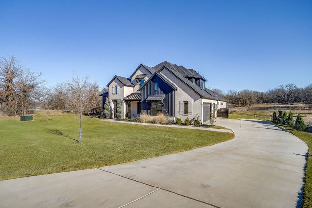 141 Lakeside Drive, Lipan, TX 76462