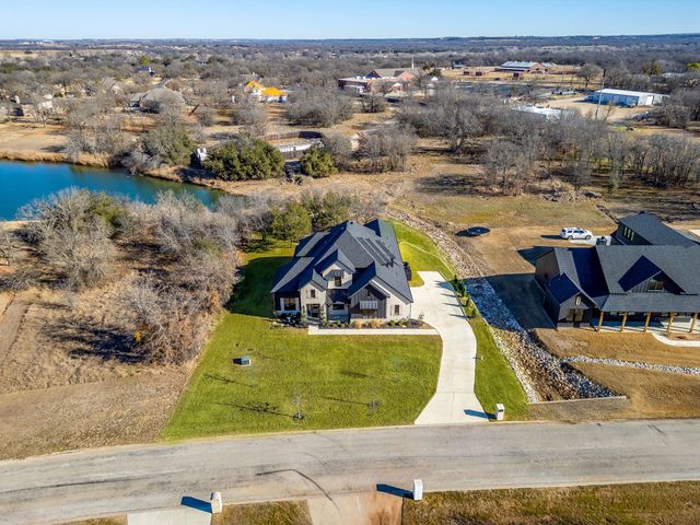 141 Lakeside Drive, Lipan, TX 76462