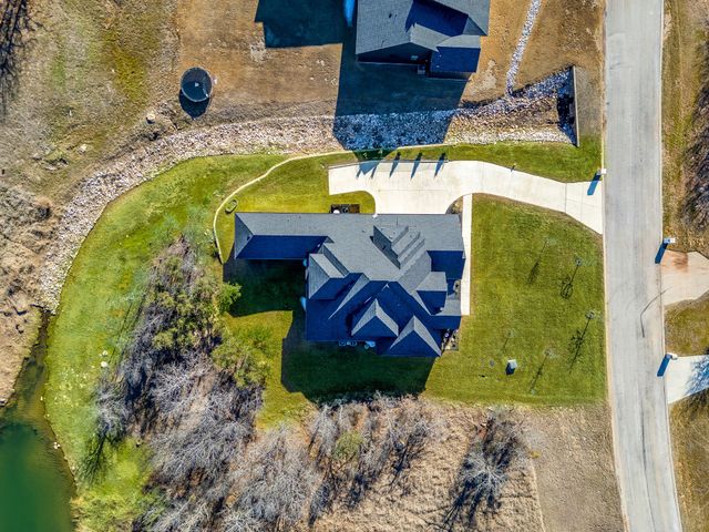 141 Lakeside Drive, Lipan, TX 76462