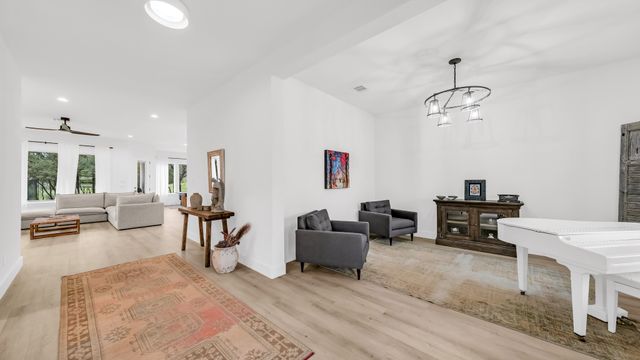 141 Lakeside Drive, Lipan, TX 76462