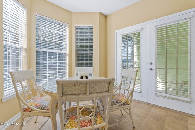 2252 Beach Drive, 205, Gulfport, MS 39507