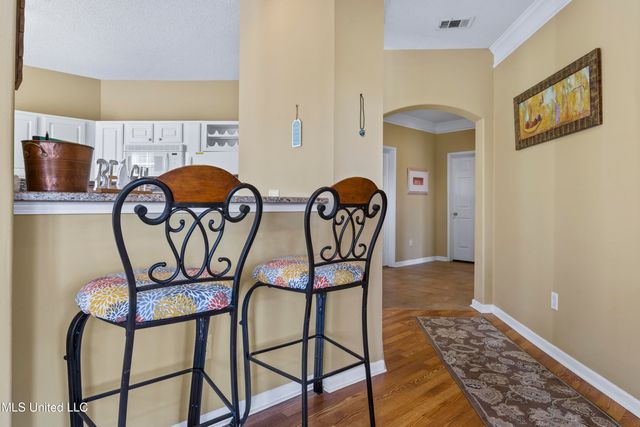 2252 Beach Drive, 205, Gulfport, MS 39507