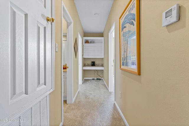 2252 Beach Drive, 205, Gulfport, MS 39507