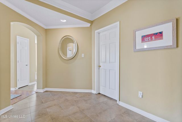 2252 Beach Drive, 205, Gulfport, MS 39507