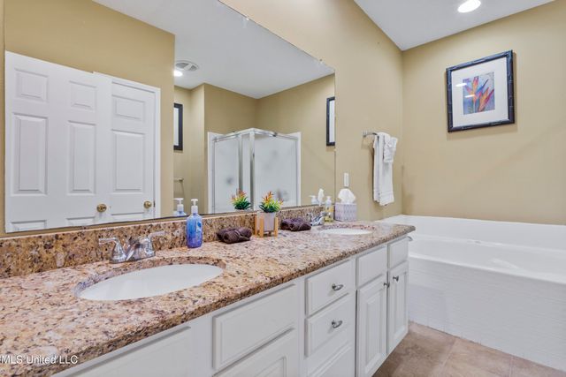 2252 Beach Drive, 205, Gulfport, MS 39507