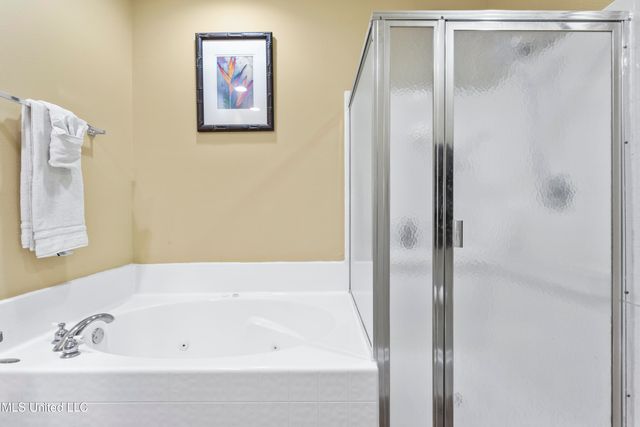 2252 Beach Drive, 205, Gulfport, MS 39507