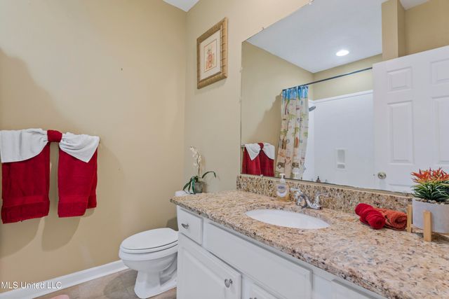 2252 Beach Drive, 205, Gulfport, MS 39507