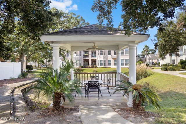 2252 Beach Drive, 205, Gulfport, MS 39507