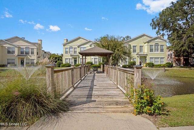 2252 Beach Drive, 205, Gulfport, MS 39507