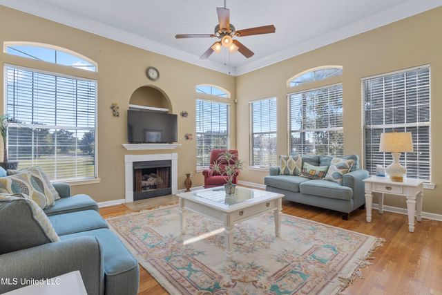 2252 Beach Drive, 205, Gulfport, MS 39507