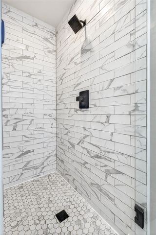 10019 Meandering Way, Fort Smith, AR 72903