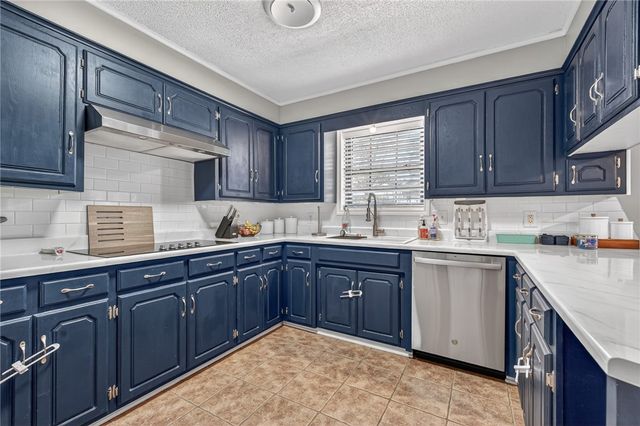 10019 Meandering Way, Fort Smith, AR 72903