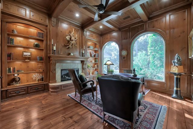 79 N Gary Glen Circle, The Woodlands, TX 77382