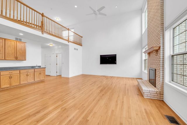 523 W Ruhl Road W, Palatine, IL 60074