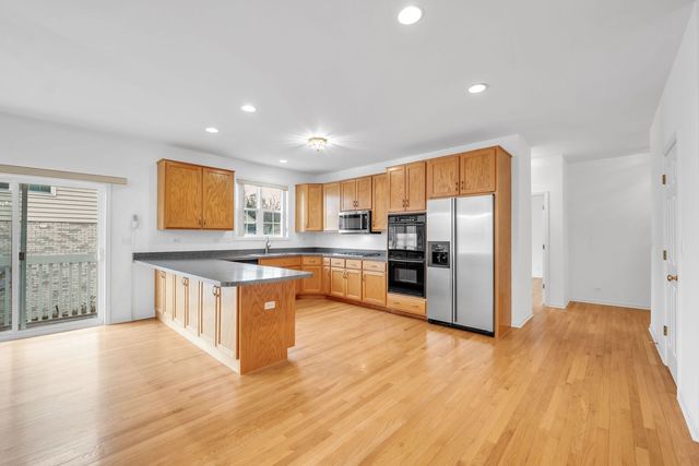 523 W Ruhl Road W, Palatine, IL 60074