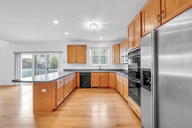 523 W Ruhl Road W, Palatine, IL 60074