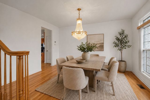 523 W Ruhl Road W, Palatine, IL 60074