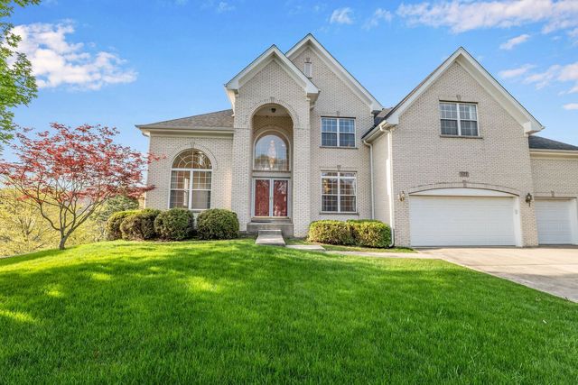 523 W Ruhl Road W, Palatine, IL 60074