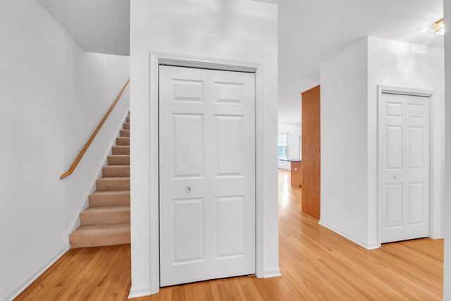 523 W Ruhl Road W, Palatine, IL 60074