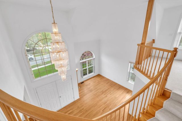 523 W Ruhl Road W, Palatine, IL 60074