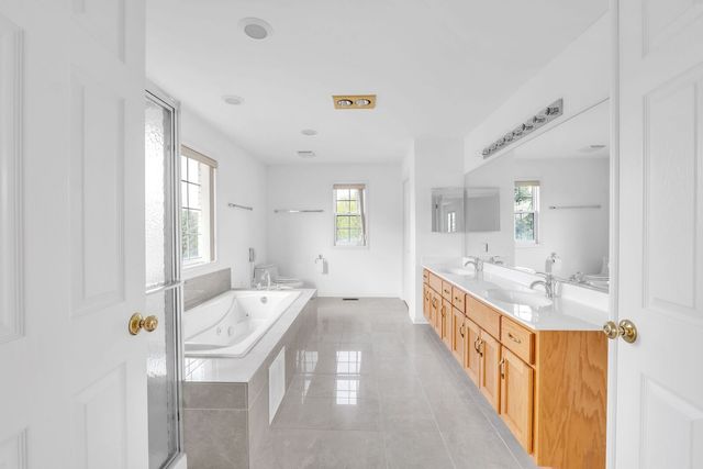 523 W Ruhl Road W, Palatine, IL 60074