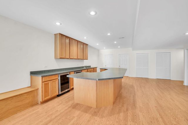 523 W Ruhl Road W, Palatine, IL 60074