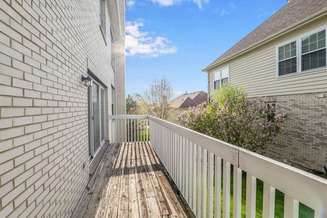 523 W Ruhl Road W, Palatine, IL 60074