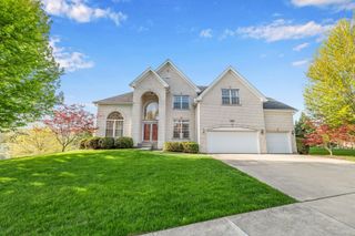 523 W Ruhl Road W, Palatine, IL 60074