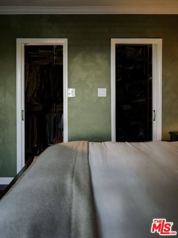 1219 Sunset Plaza Drive 3, West Hollywood, CA 90069