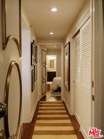 1219 Sunset Plaza Drive 3, West Hollywood, CA 90069