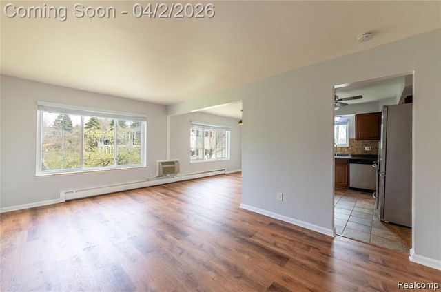 100 W Hickory Grove Road B3, Bloomfield Hills, MI 48304