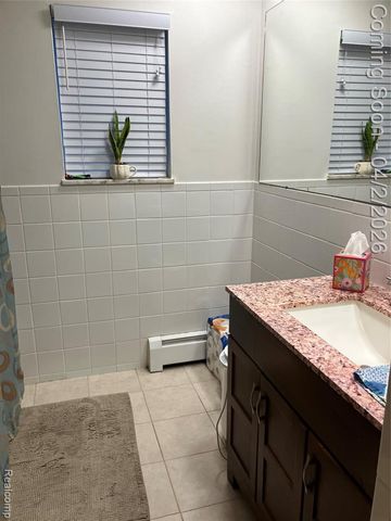 100 W Hickory Grove Road B3, Bloomfield Hills, MI 48304