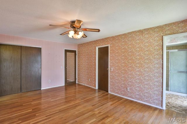 208 Fawn Meadows Drive, Ballwin, MO 63011