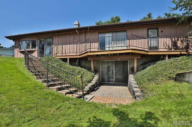 208 Fawn Meadows Drive, Ballwin, MO 63011