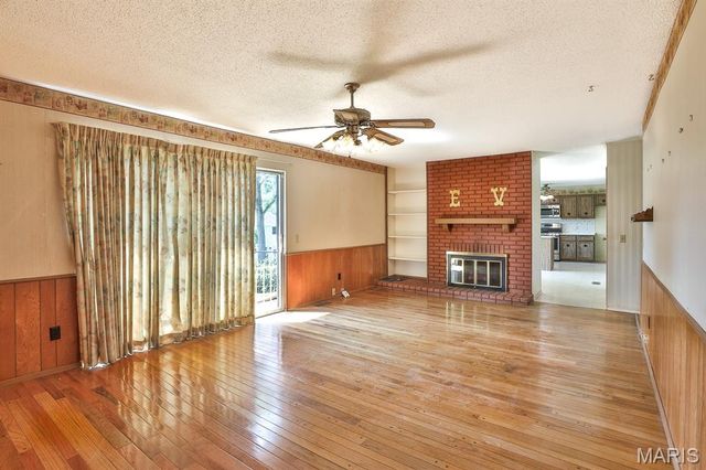 208 Fawn Meadows Drive, Ballwin, MO 63011