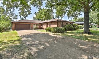 208 Fawn Meadows Drive, Ballwin, MO 63011