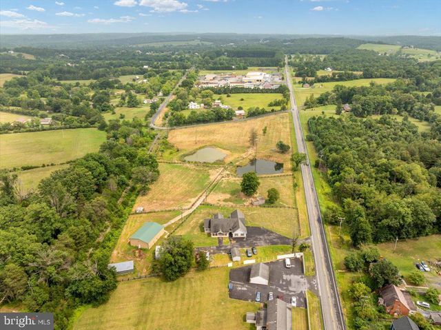 5616 STRASBURG RD, Strasburg, VA 22657
