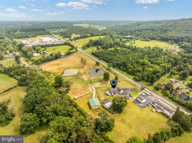 5616 STRASBURG RD, Strasburg, VA 22657